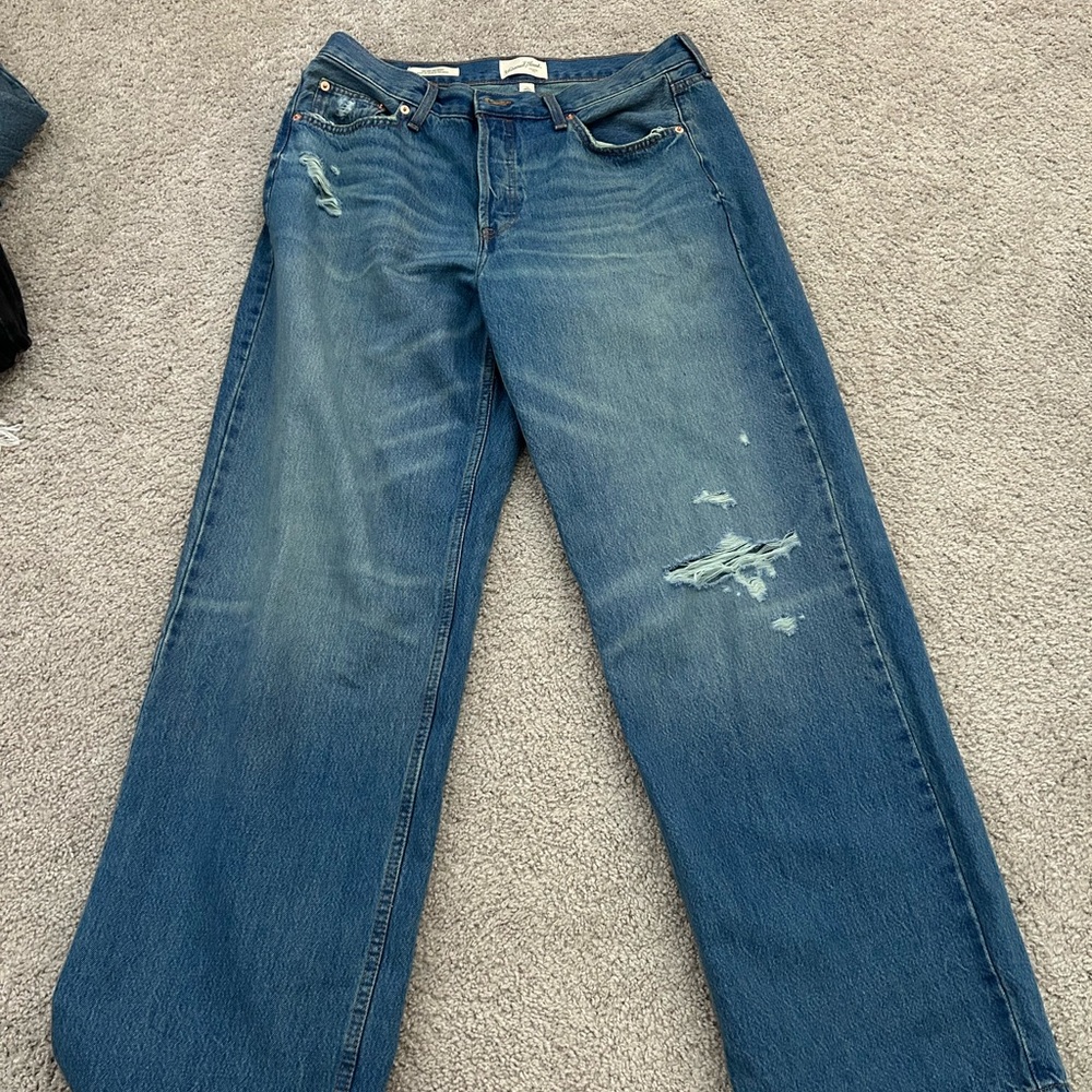 Universal Thread Blue Boyfriend Jeans with Distressed Details